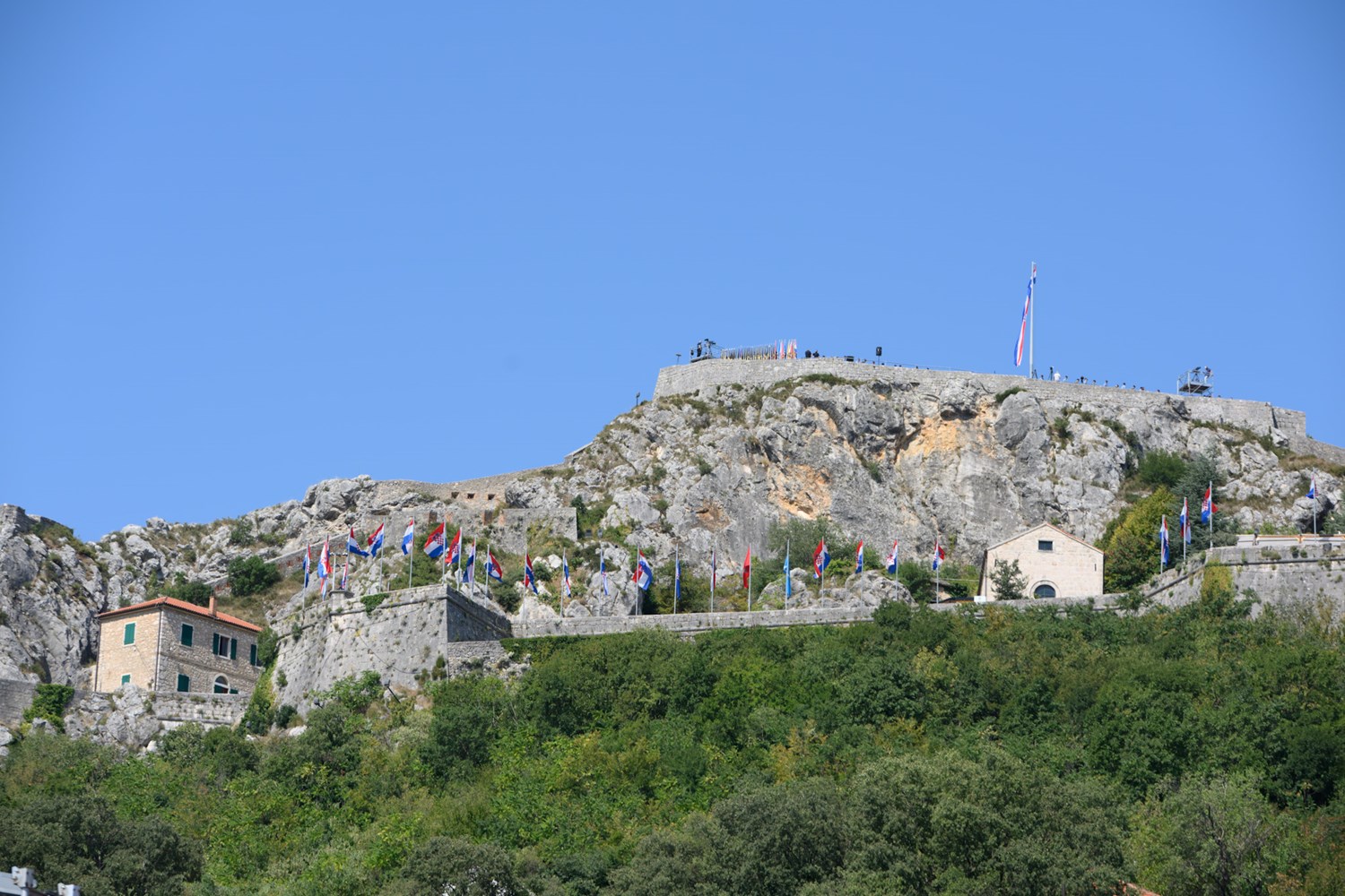 Slika /slike/Vlada RH Knin.jpg